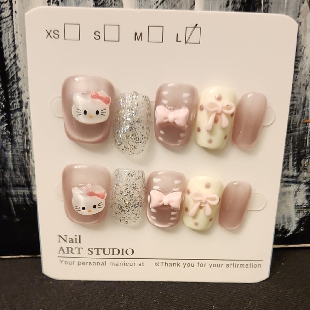 Hello Kitty Press-On Nails - Pink, Silver, Cream